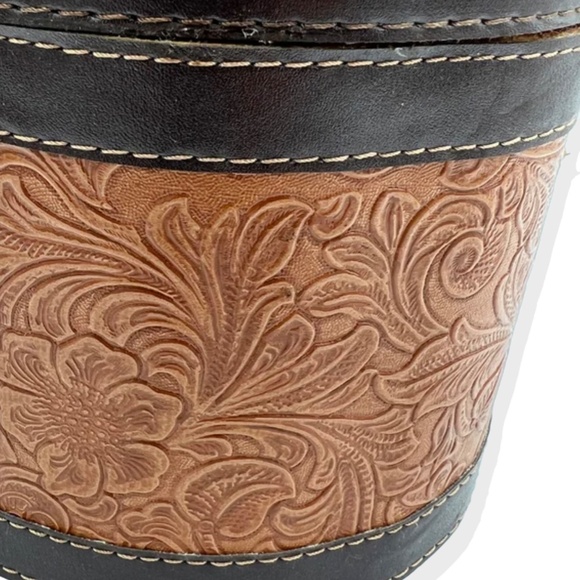 Vintage Western, Wooden & faux Leather Box Purse - Unique Horseshoe Design - Picture 5 of 5